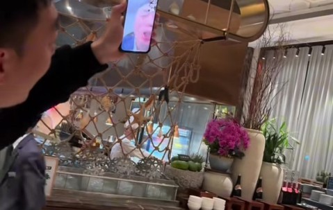 很激动！同曦老板和球队连线 宣布本场奖金加3倍 明天将亲自接机