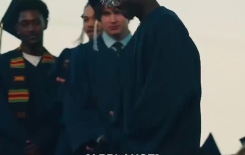 笑死?詹姆斯参加布莱斯毕业典礼 后者上台老头发出gigigi~怪叫