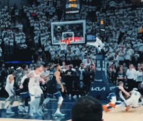 球迷接球帮森林狼争取时间！SGA：他碰到了?？有脑子的?！