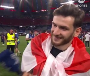 克瓦拉茨赫利亚：问鼎欧冠的感觉无法形容，加盟巴黎是正确选择