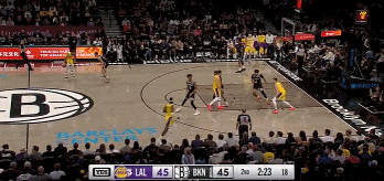 这年轻人?克内克特接东契奇击地妙传 大鹏展翅劈扣砸进