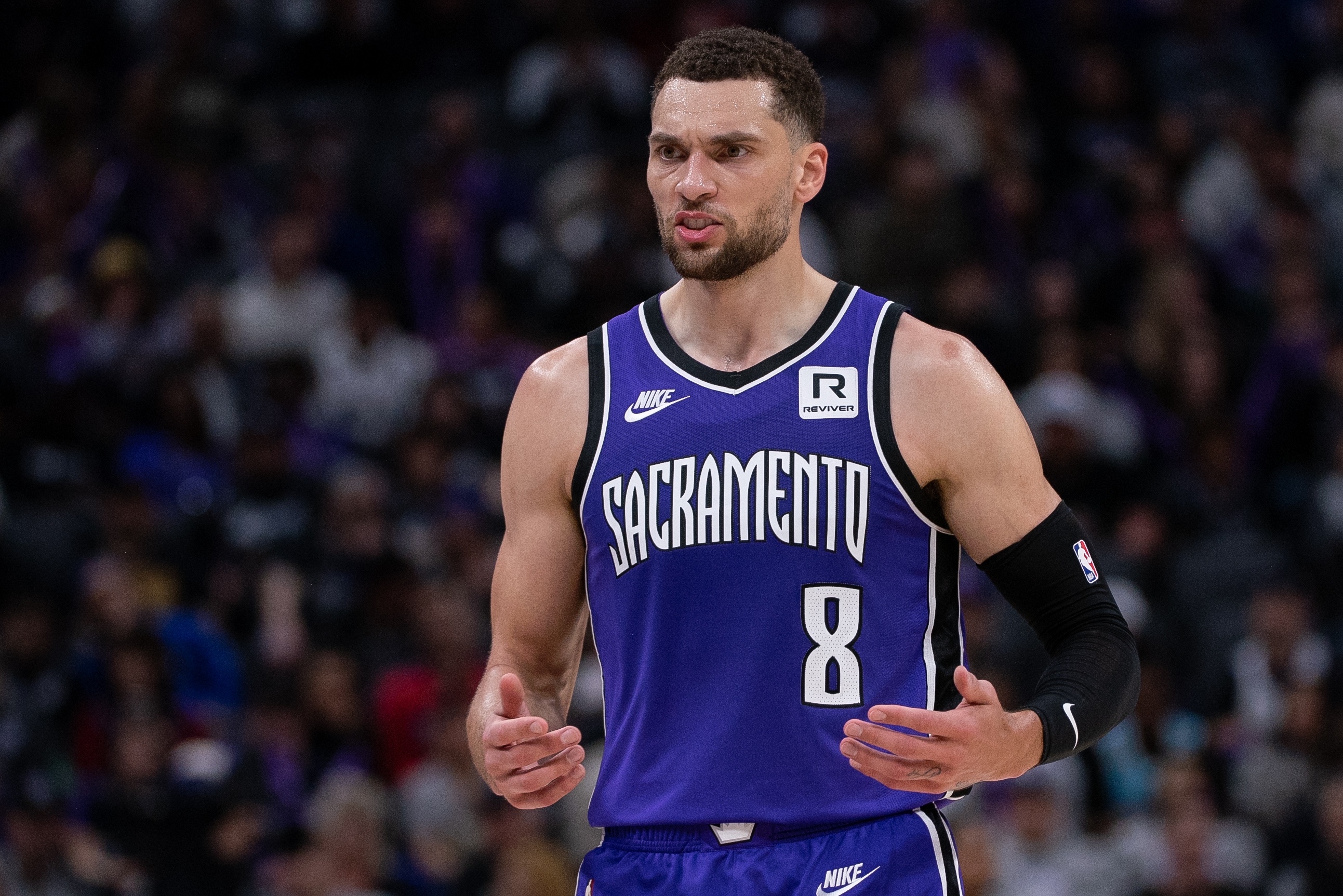 NBA第十期红黑榜:树挪死人挪活 交易后几家欢喜几家愁