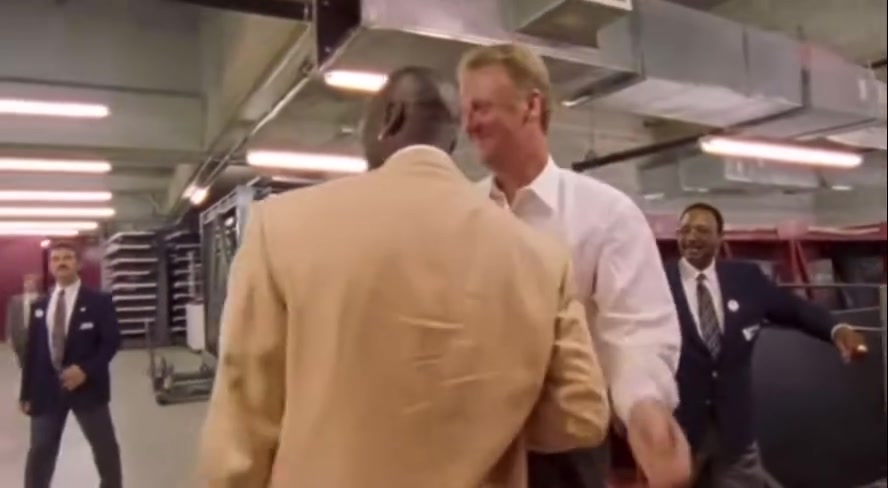 乐福转发乔丹伯德打招呼视频：巴特勒今晚见了我就是这样的