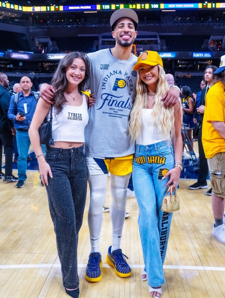 ?哈利的左拥右抱?双生姐妹花?一棕一金双面风情