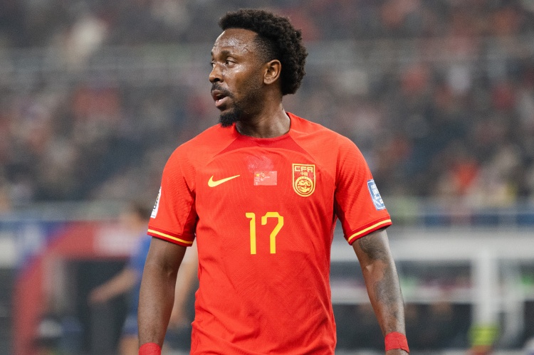 早报：利物浦4-0淘汰热刺，与纽卡会师联赛杯决赛！